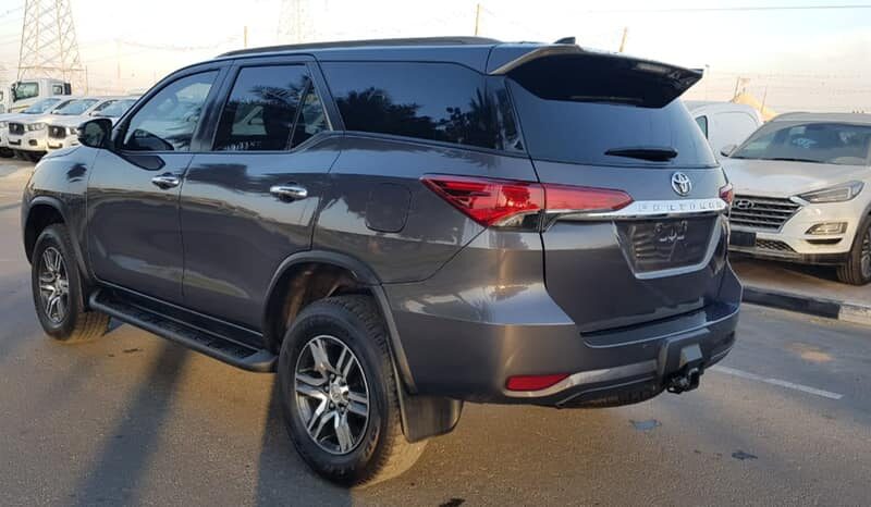 2019 Toyota Fortuner Crusade 2.8 Litres Turbodiesel 4-cylinder Engine Grey Brown SUV
