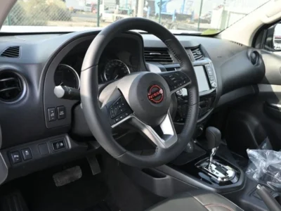 2025 Nissan Navara DC 2.5 Litres 4-cylinder Diesel Engine Grey Black Pick-up Truck