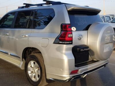 2018 Toyota Land Cruiser Prado GXL 2.8-litre Turbo 4 Cylinder Diesel Silver Black SUV