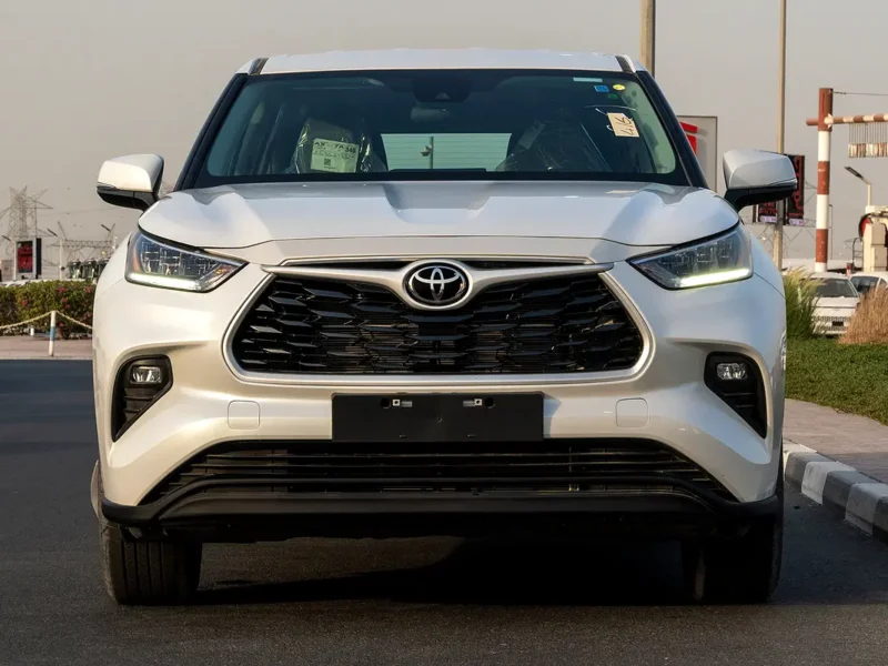 2026 Toyota Highlander LE 2.5 Litres 4-Cylinder Hybrid Engine White Grey SUV GCC Specs