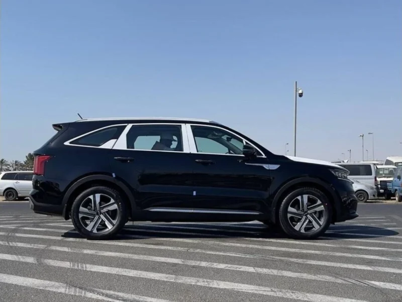 2023 Kia Sorento 3.5 Litres 6 Cylinders Petrol Engine Black SUV Automatic GCC