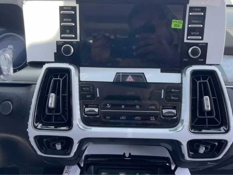 2023 Kia Sorento 3.5 Litres 6 Cylinders Petrol Engine Black SUV Automatic GCC