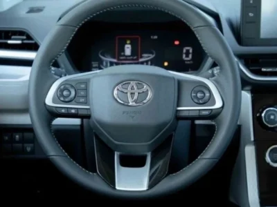 2023 Toyota Veloz 1.5 Litres 4 Cylinders Petrol Engine Silver Black Sub-Compact SUV