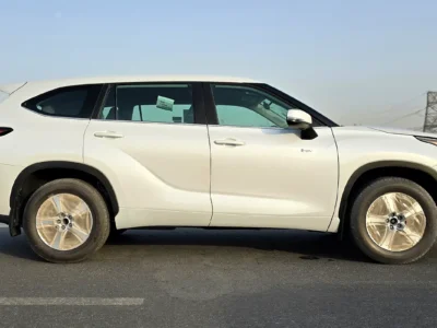 2026 Toyota Highlander LE 2.5 Litres 4-Cylinder Hybrid Engine White Grey SUV GCC Specs
