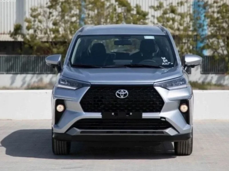 2023 Toyota Veloz 1.5 Litres 4 Cylinders Petrol Engine Silver Black Sub-Compact SUV