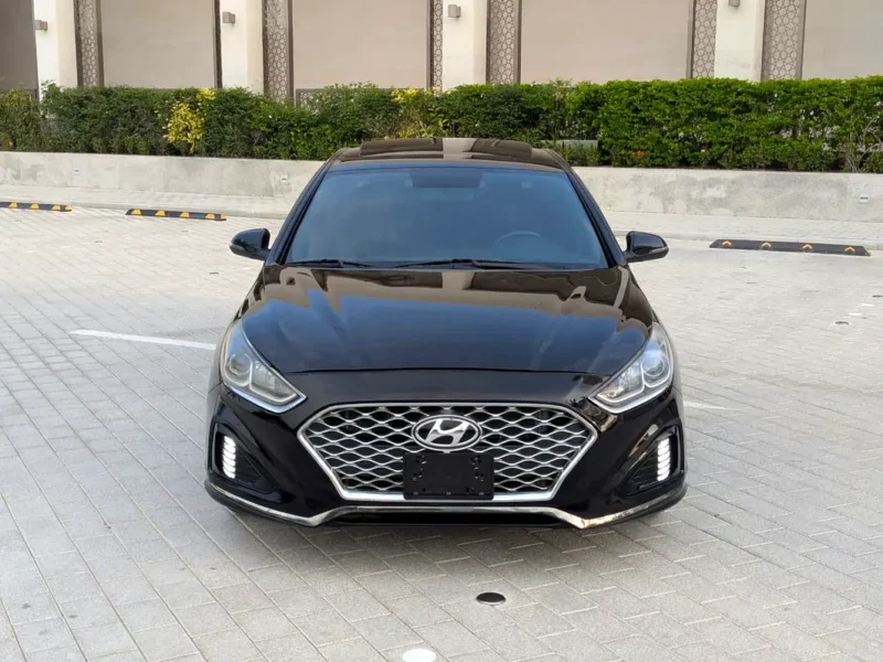 2018 Hyundai Sonata Sport 2.4 Litres 4-cylinder Petrol Engine Black Sedan FWD