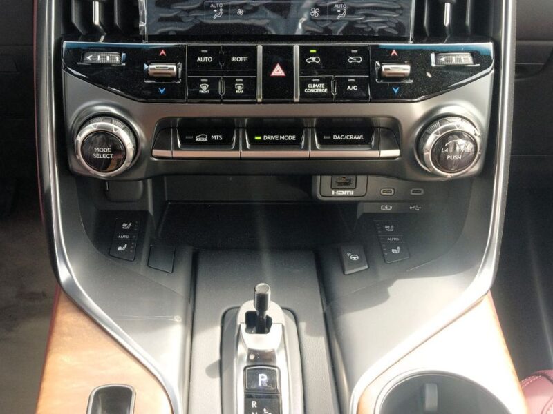 2025 Lexus LX 700h Signature 3.5-liter twin-turbo V6 Hybrid Engine Black Red SUV GCC Specs