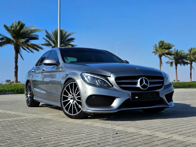 2015 Mercedes-Benz C200 2.0-liter Turbocharged 4-cylinder Petrol Engine Silver Red Sedan