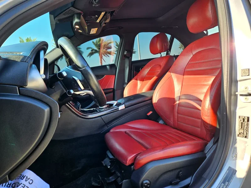 2015 Mercedes-Benz C200 2.0-liter Turbocharged 4-cylinder Petrol Engine Silver Red Sedan