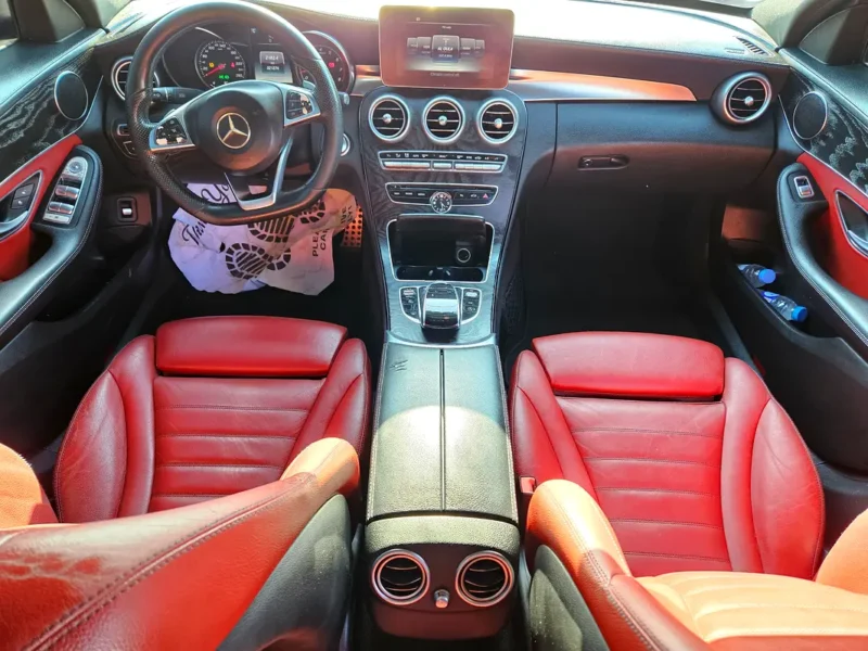 2015 Mercedes-Benz C200 2.0-liter Turbocharged 4-cylinder Petrol Engine Silver Red Sedan
