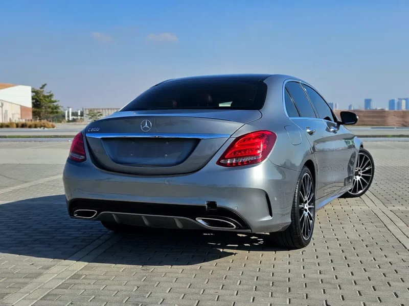 2015 Mercedes-Benz C200 2.0-liter Turbocharged 4-cylinder Petrol Engine Silver Red Sedan