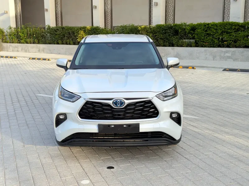 2022 Toyota Highlander GXR 4 Cylinder Hybrid Engine White Grey SUV Automatic GCC