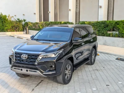 2017 TOYOTA FORTUNER EXR FACELIFTED 2025 2.7L 4 Cylinders Engine Black Brown SUV
