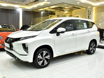 2020 Mitsubishi Xpander GLS 1.5 Litres 4 Cylinders Petrol Engine White Black Crossover