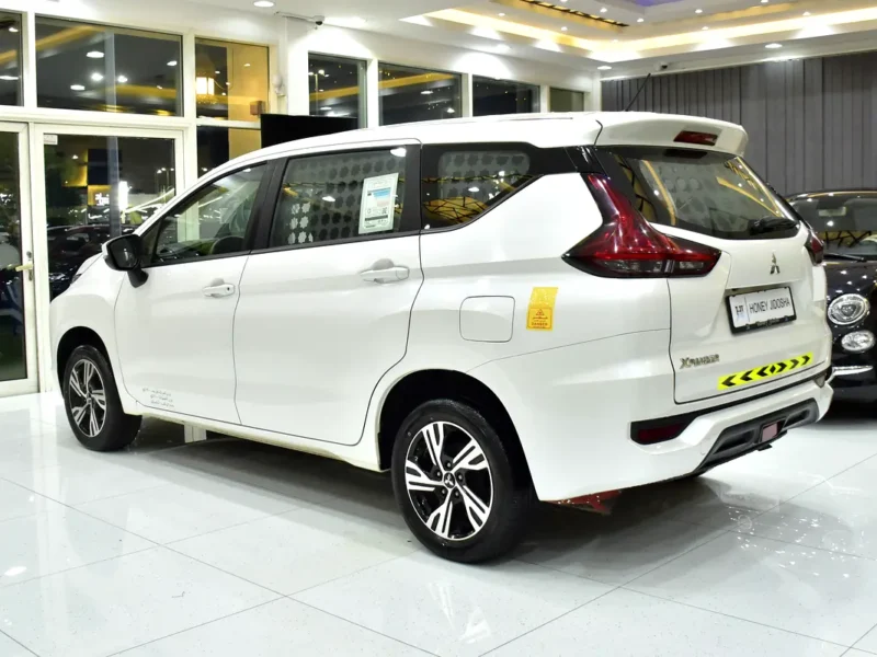 2020 Mitsubishi Xpander GLS 1.5 Litres 4 Cylinders Petrol Engine White Black Crossover