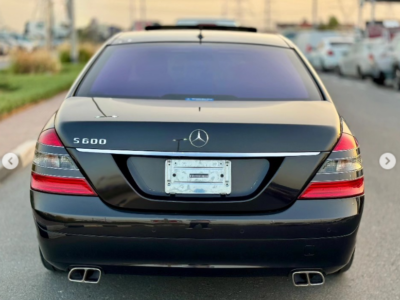 2009 Mercedes-Benz S 600 5.5 Liters 12-cylinder Petrol Engine Black Orange Sedan RWD