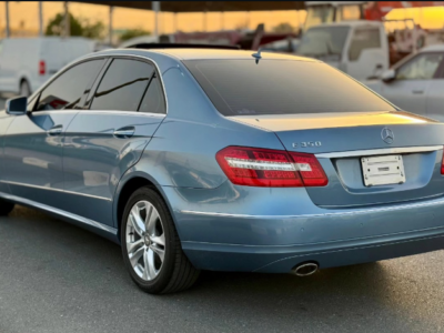 2010 Mercedes-Benz E350 3.5 Liters V6 Petrol Engine Blue Black Sedan RWD