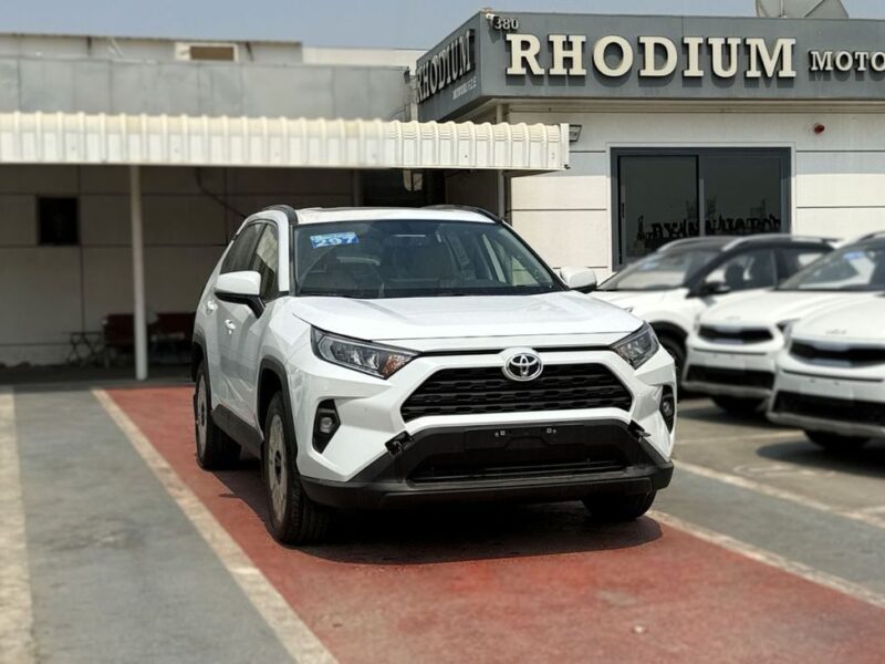 2025 Toyota RAV4 EXR 2.5-liter 4-cylinder Hybrid Engine White Beige SUV Automatic GCC Specs