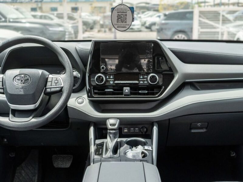 2026 Toyota Highlander LE 2.5L 4-Cylinder Hybrid Engine Grey SUV Automatic GCC