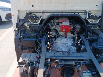 2024 Hino 300 Series 4.0-liter 4-cylinder Turbocharged Diesel Engine White Grey Truck