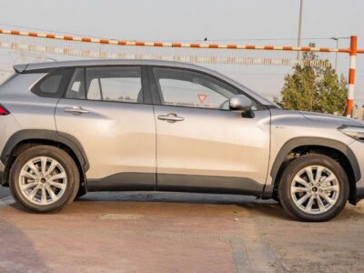 2025 Toyota Corolla Cross 2.0-liter inline 4-cylinder Hybrid​ Engine Bronze Black SUV