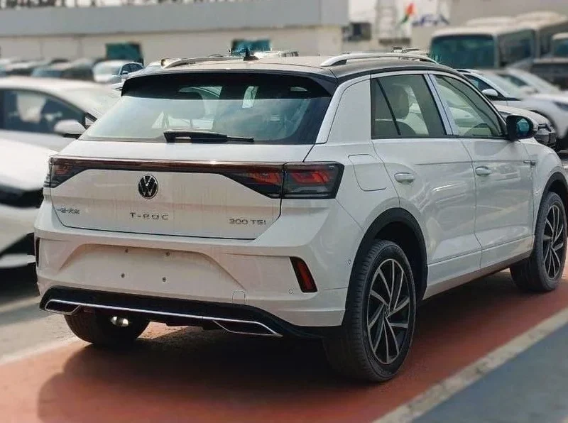 2025 Volkswagen T-Roc 1.5 Litres Inline 4-cylinder Petrol Engine White Black Hatchback