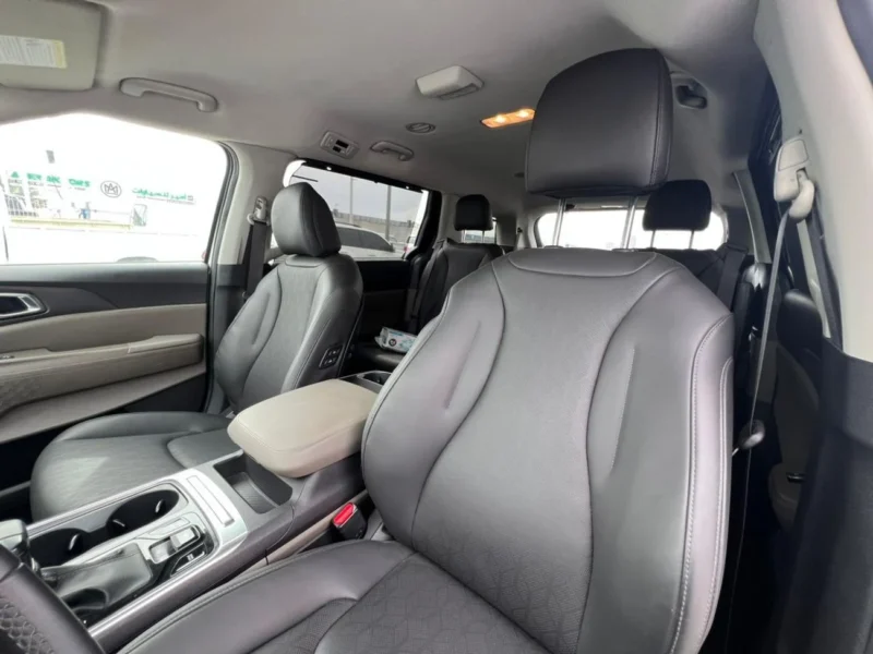 2025 Kia Carnival 3.5 Litres V6 Petrol Engine Silver Grey MPV Automatic FWD