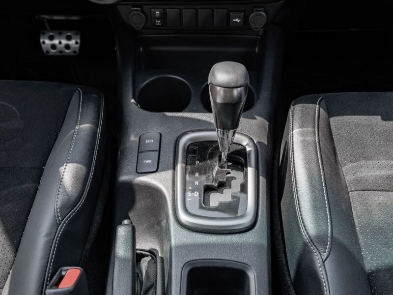 2025 Toyota Hilux GR-Sport 4.0 L V6 Naturally Aspirated Petrol Engine Black Pickup Truck