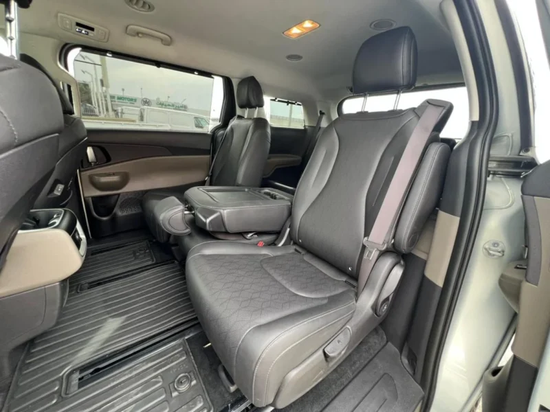 2025 Kia Carnival 3.5 Litres V6 Petrol Engine Silver Grey MPV Automatic FWD