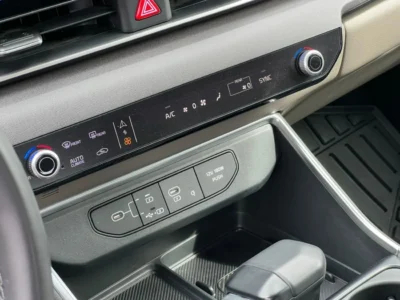 2025 Kia Carnival 3.5 Litres V6 Petrol Engine Silver Grey MPV Automatic FWD