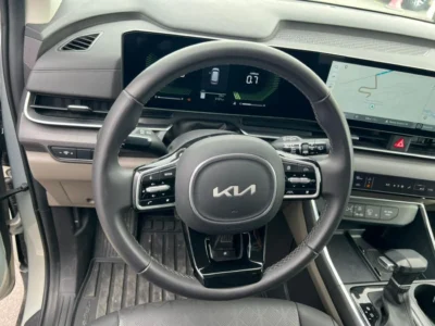 2025 Kia Carnival 3.5 Litres V6 Petrol Engine Silver Grey MPV Automatic FWD