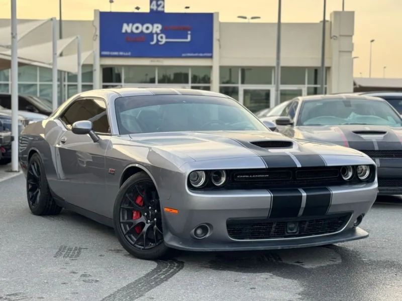 2016 Dodge Challenger SRT 6.4 Litres HEMI V8 Petrol Engine Silver Red Coupe GCC