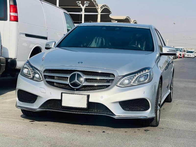2016 Mercedes-Benz E300 2.0 litre 4-cylinder Turbocharged Petrol Engine Silver Black Sedan