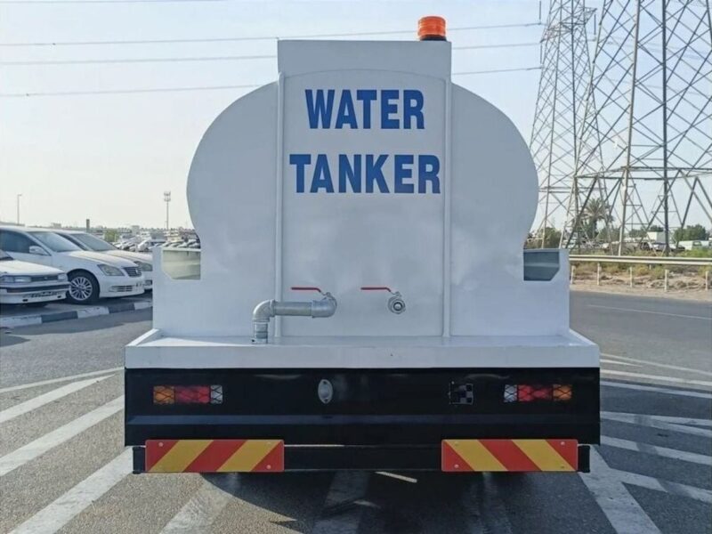 2025 Mitsubishi Fuso Canter 4.2 Litres 4-cylinder Diesel Engine White Black Truck Manual
