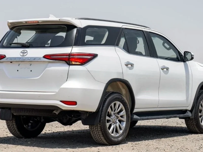 2024 Toyota Fortuner 2.8-liter 4-cylinder Diesel Engine White Black SUV Automatic