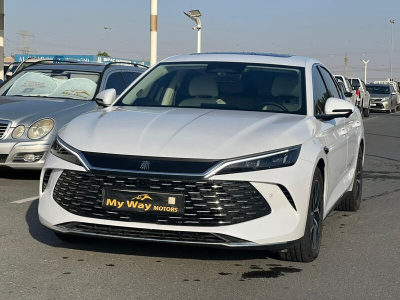 2025 BYD Qin Plus 1.5 Litres 4-cylinder inline-four Hybrid Engine White Beige Sedan