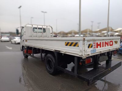 2019 Hino 300 Series Cargo 4.0L 4-Cylinder Turbo Diesel Engine White Grey Truck Manual