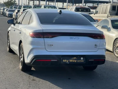 2025 BYD Qin Plus 1.5 Litres 4-cylinder inline-four Hybrid Engine White Beige Sedan