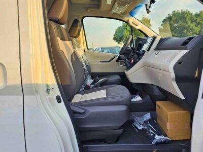 2019 Toyota Hiace GL 2.8L 4 Cylinder Turbodiesel Engine White Beige Passenger Van GCC