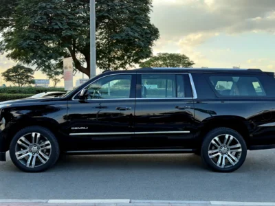 2017 GMC Yukon XL Denali 6.2-liter EcoTec3 V8 Petrol Engine Black SUV GCC Specs