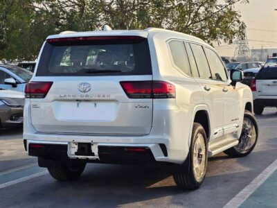 2026 Toyota Land Cruiser VXR-Z 3.5 Litres V6 Twin Turbo Petrol Engine White Red SUV