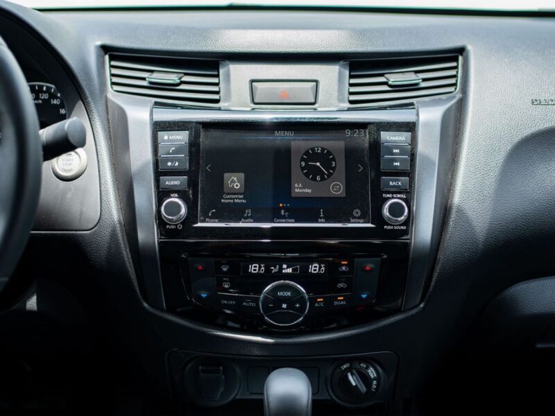 2025 Nissan Navara Pro-4X 2.5 L inline‑4 DOHC twin‑turbo Diesel Engine Grey Black Pickup