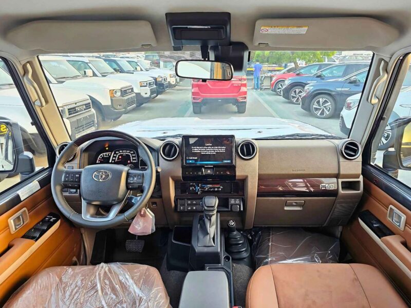 2025 Toyota Land Cruiser 70 2.8 Litres Turbodiesel 4-cylinder Engine Grey Tan SUV GCC