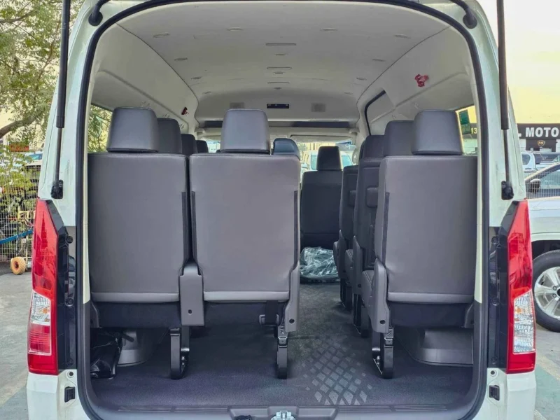 2019 Toyota Hiace GL 2.8L 4 Cylinder Turbodiesel Engine White Beige Passenger Van GCC