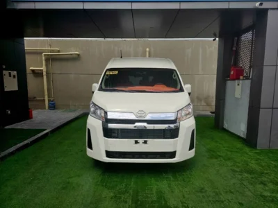 2022 Toyota Hiace GL 3.5 Litres V6 Petrol Engine White Red Passenger Van GCC Specs