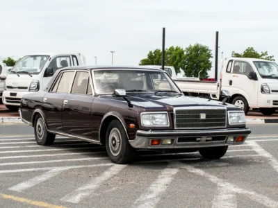 1989 Toyota Century 4.0 Liters 8 Cylinders Petrol Engine Dark Brown Maroon Luxury Sedan