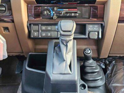 2025 Toyota Land Cruiser 70 2.8 Litres Turbodiesel 4-cylinder Engine Grey Tan SUV GCC