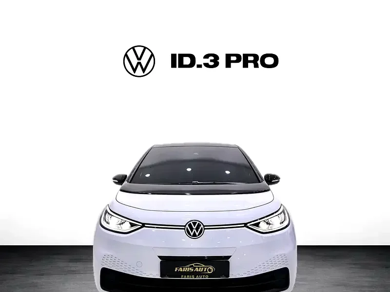 2022 Volkswagen ID.3 Pro Electric Vehicle White Black Hatchback 350 - 450 KM