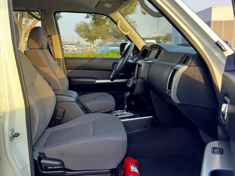 2023 Nissan Patrol Safari GL 4.8 Liters 6-cylinder Petrol Engine White Grey SUV GCC
