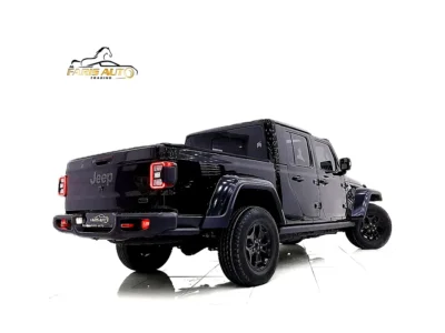 2020 Jeep Gladiator Launch Edition 3.6 Liters 3.6L Pentastar V6 Engine Black Pickup